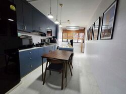 Blk 215 Serangoon Avenue 4 (Serangoon), HDB 3 Rooms #523249661